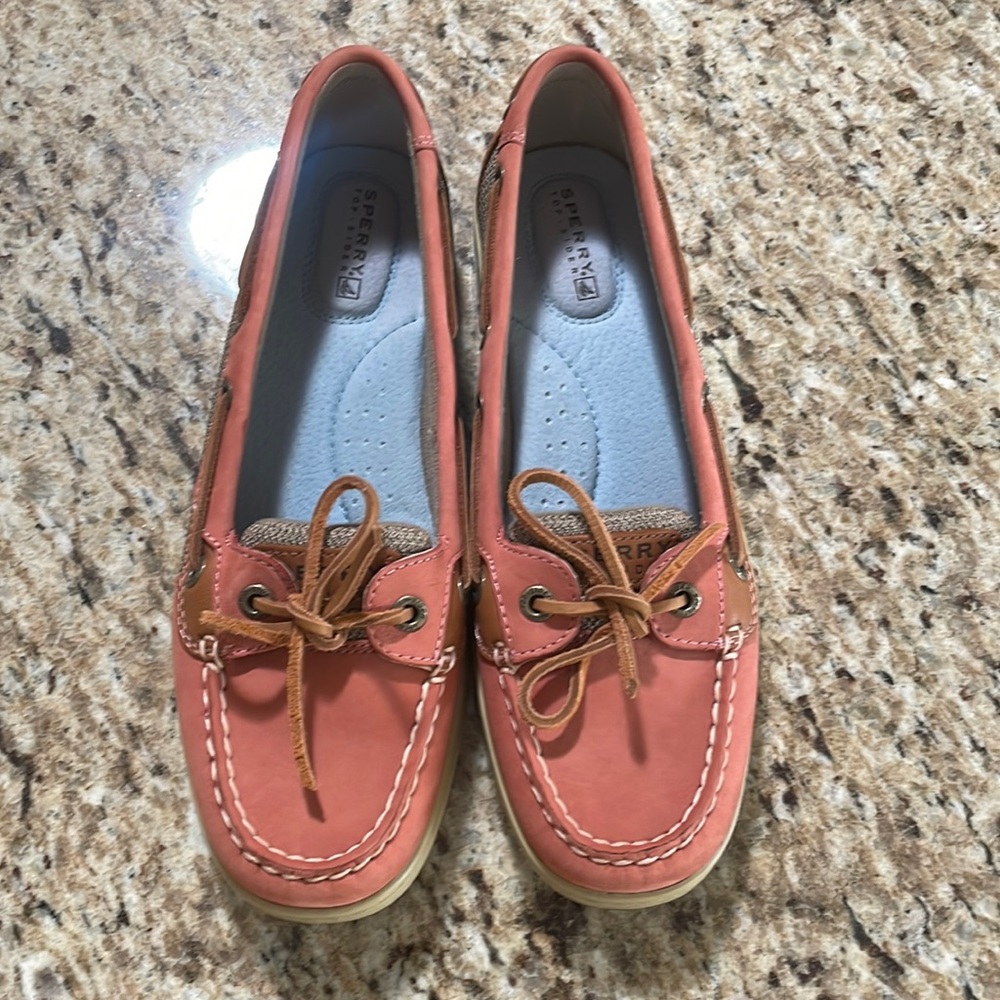 Sperry Topsider peach color size 7.5 medium